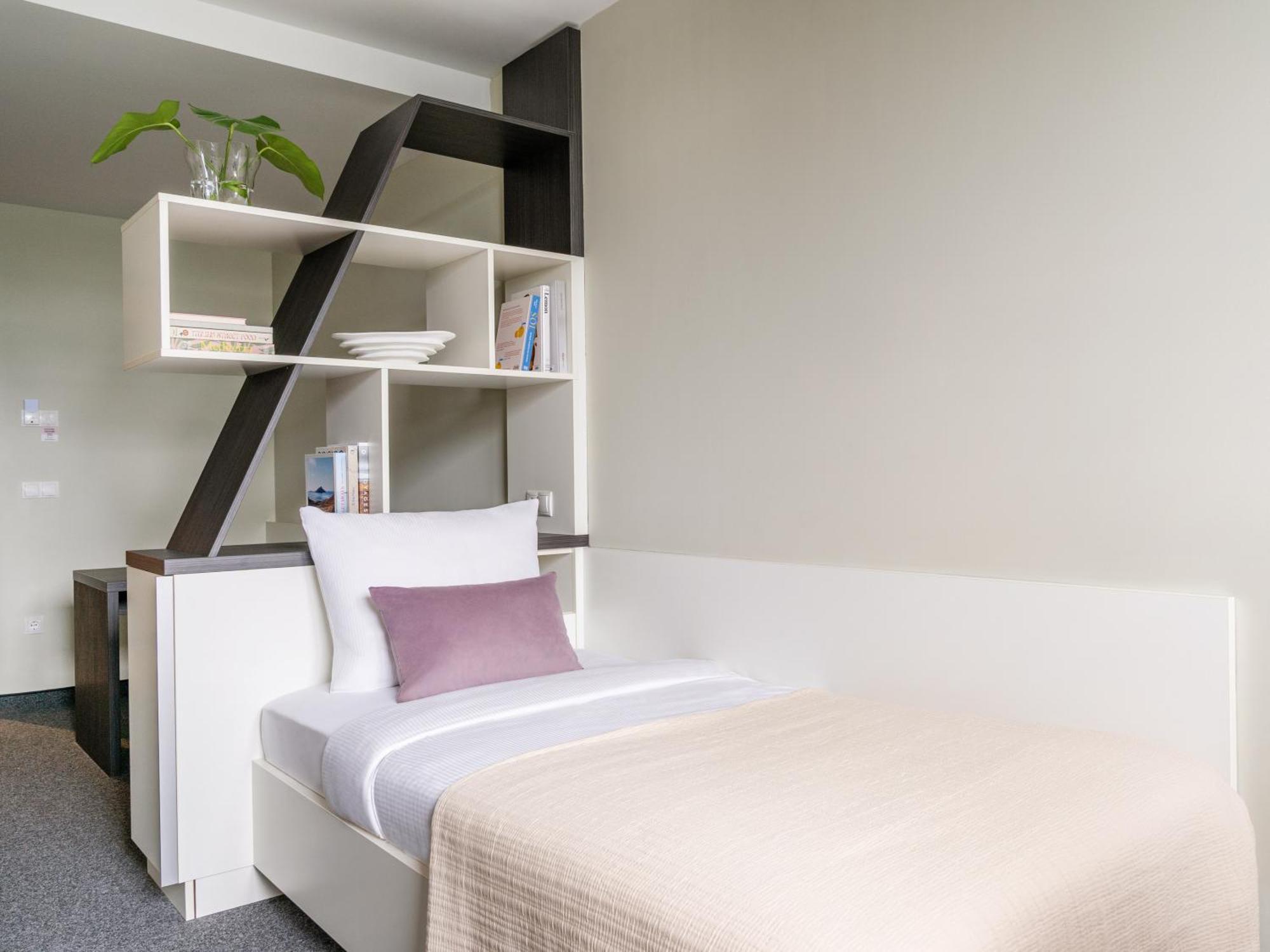 Medium Studio with Kitchenette - Single Bed